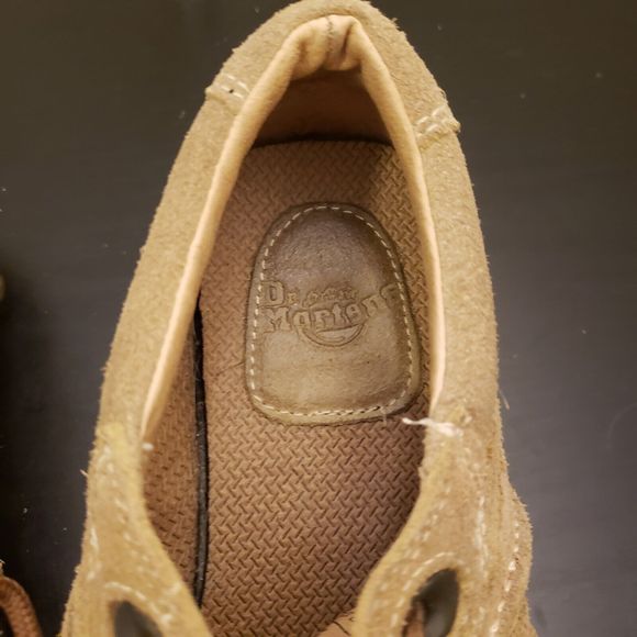 Dr. Marten 8A99 Air Wair Tan Suede Laceup Casual Shoes Men's Sz 6 Women's Sz 7.5 - Picture 8 of 15